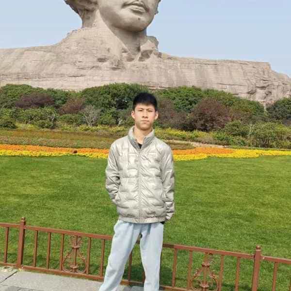 浙江22岁单身帅哥真诚找对象-武汉征婚相亲网