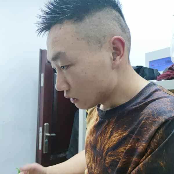 四川28岁单身帅哥真诚找对象-武汉征婚相亲网