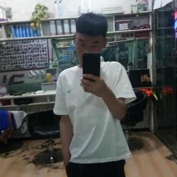 河南23岁单身帅哥真诚找对象-武汉征婚相亲网
