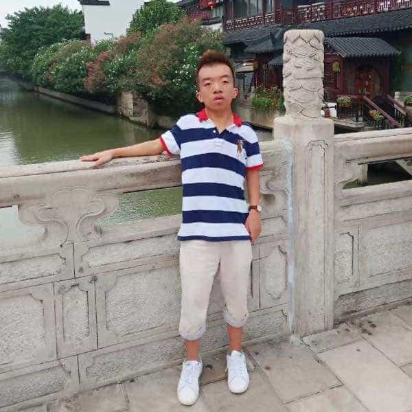 吉林27岁单身帅哥真诚找对象-武汉征婚相亲网