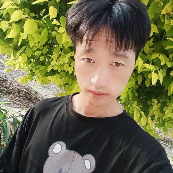 甘肃23岁单身帅哥真诚找对象-武汉征婚相亲网