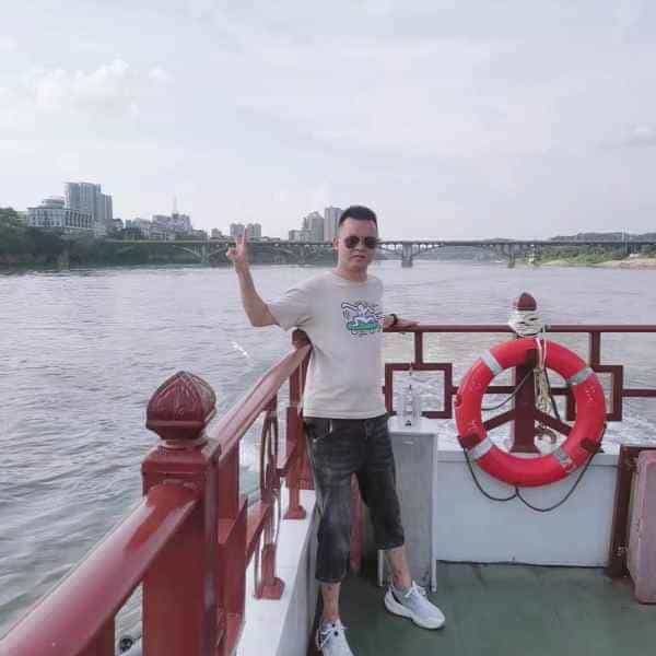 四川27岁单身帅哥真诚找对象-武汉征婚相亲网