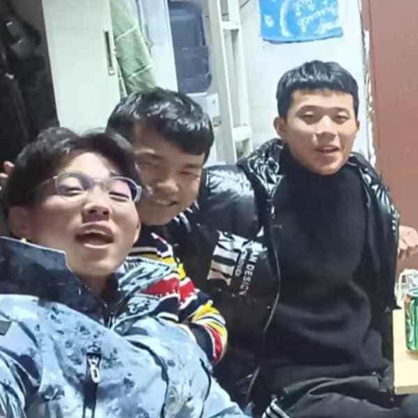 河南27岁单身帅哥真诚找对象-武汉征婚相亲网