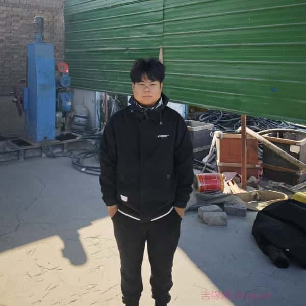 河北31岁单身帅哥真诚找对象-武汉征婚网