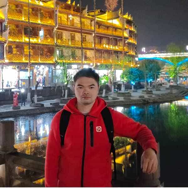 39岁岁广东单身帅哥 - 武汉吉缘网